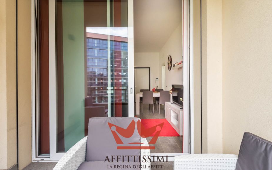 2 Locali con terrazzo zona espinasse - milano.