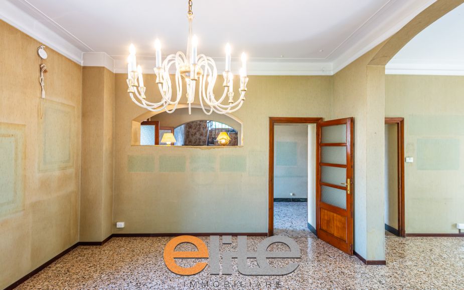 Villa con parco a Mandello Lario