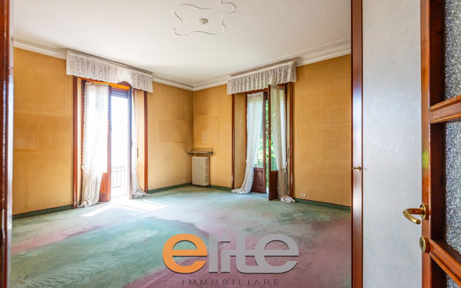 Villa con parco a Mandello Lario