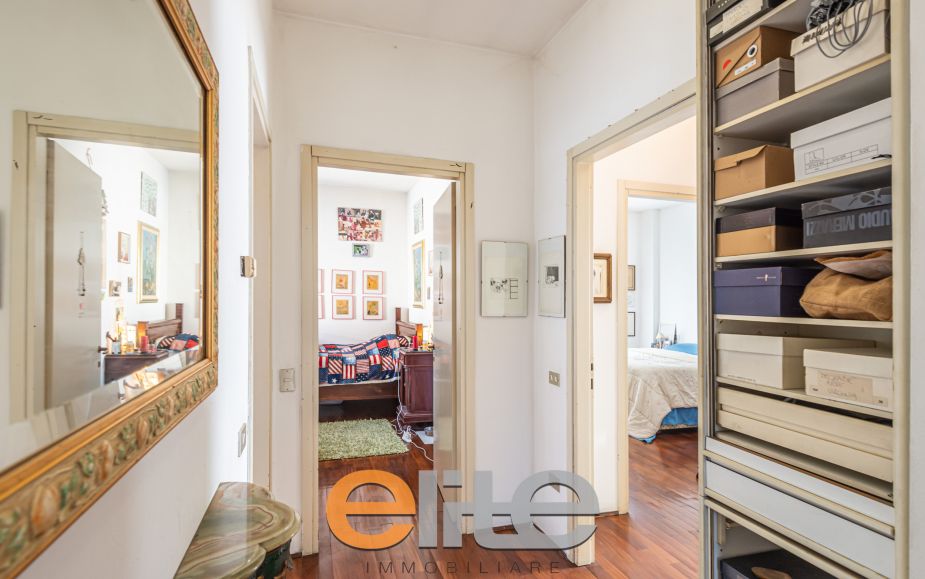 Penthouse with a terrace on the top floor in porta genova.
