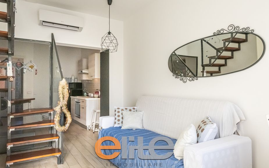 2 Locali con 2 bagni e balcone zona Nolo