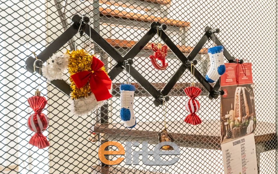 2 Locali con 2 bagni e balcone zona Nolo