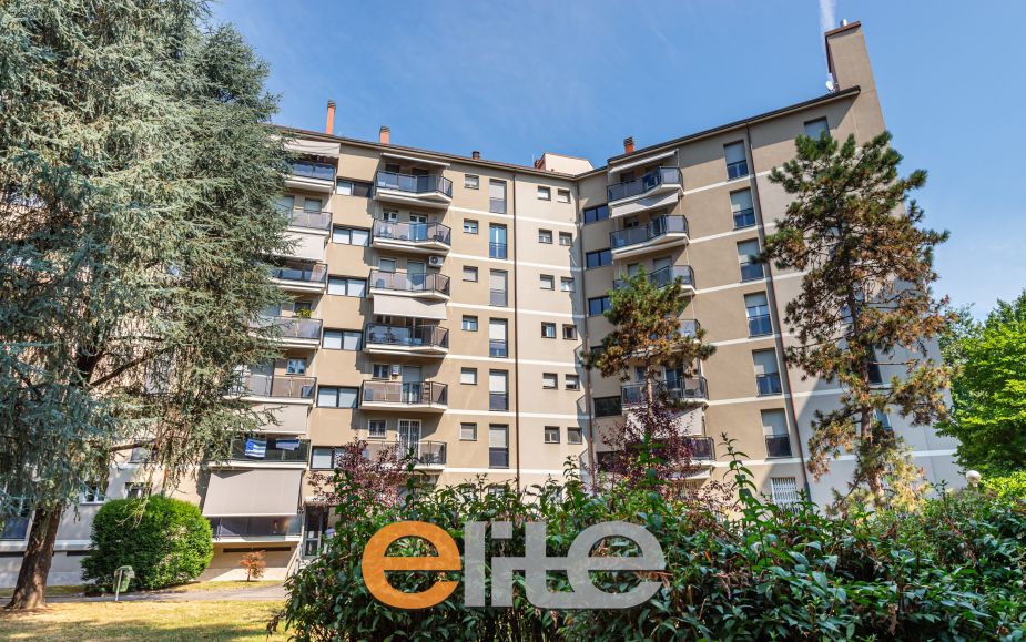 2 locali ristrutturato con balcone...
