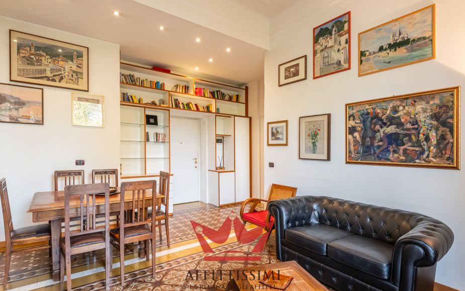 Bilocale con balcone vista citylife - milano.