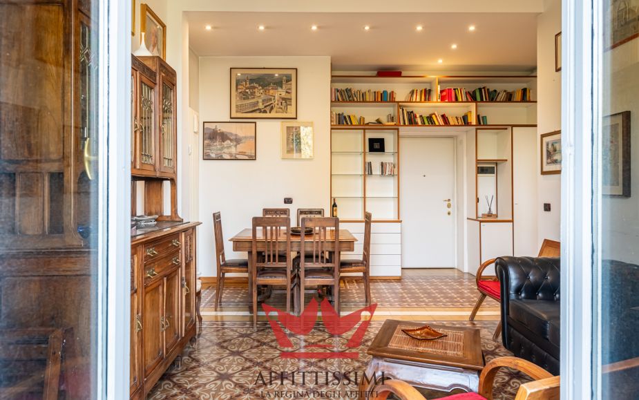 Bilocale con balcone vista citylife - milano.