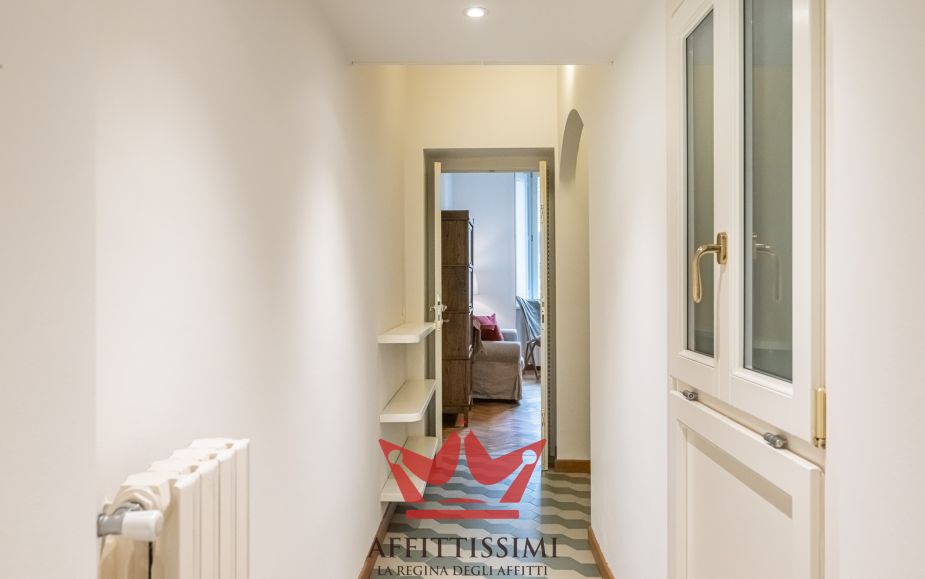 Trilocale arredato in quadronno - crocetta.