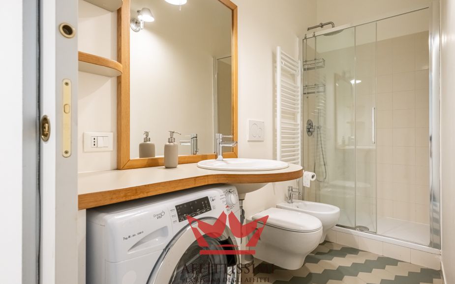 Trilocale arredato in quadronno - crocetta.