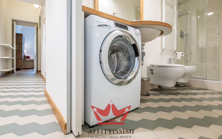 Trilocale arredato in quadronno - crocetta.