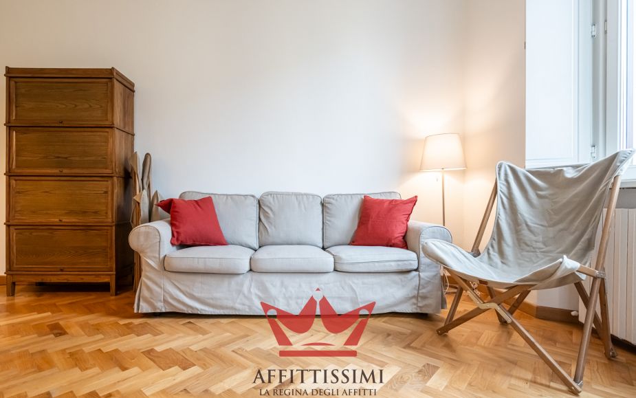 Trilocale arredato in quadronno - crocetta.