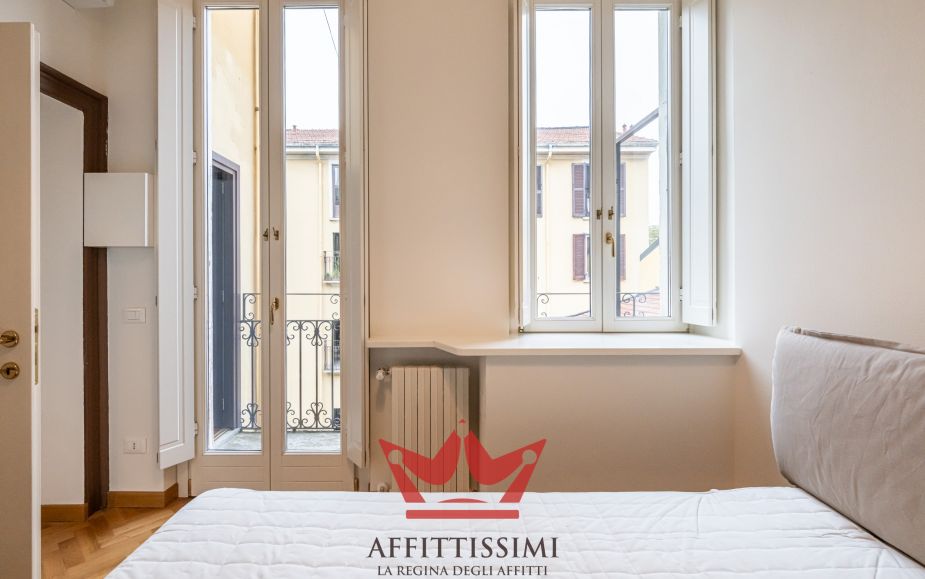 Trilocale arredato in quadronno - crocetta.