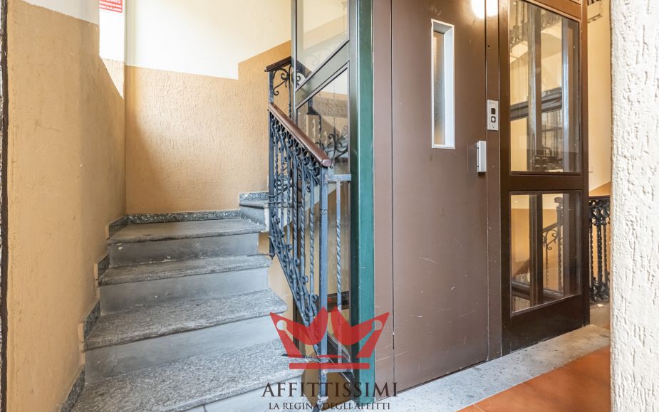 Trilocale arredato in quadronno - crocetta.