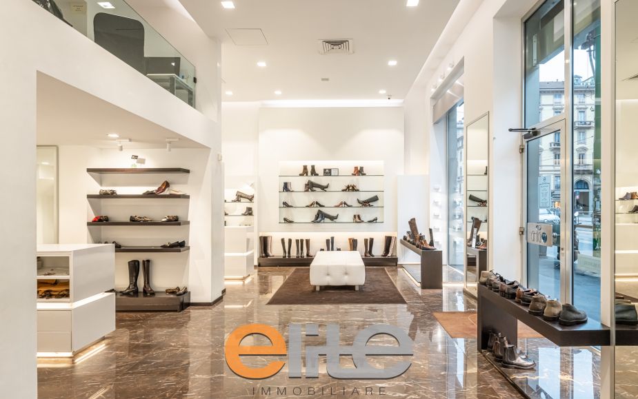 Negozio 3 vetrine zona Buenos Aires oltre magazzino.