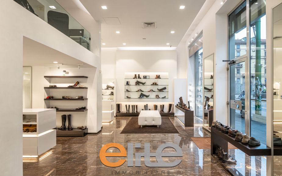 Negozio 3 vetrine zona Buenos Aires oltre magazzino.