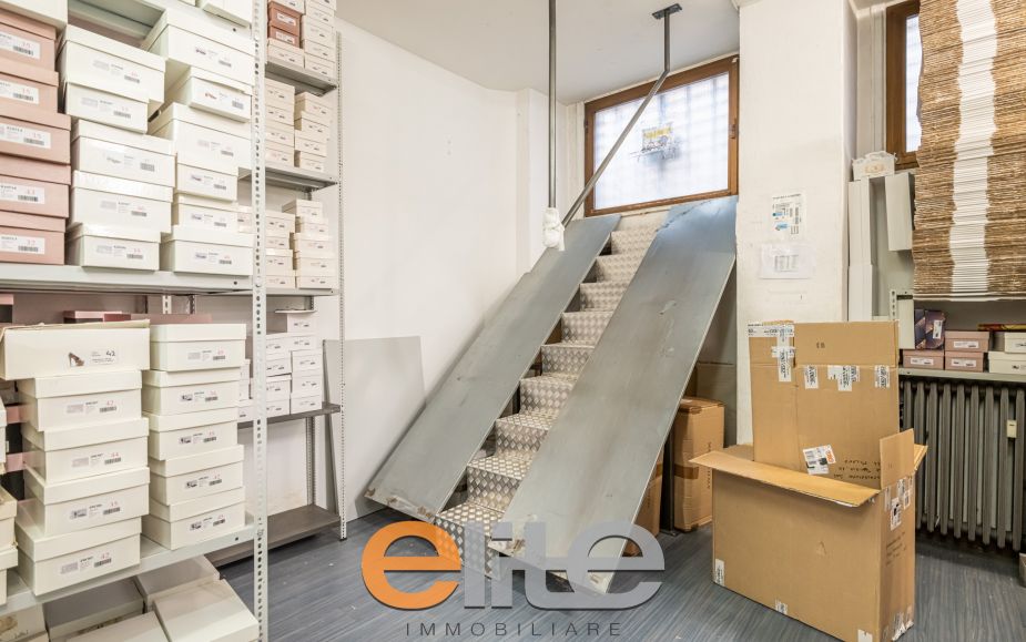 Magazzino di 280mq in porta venezia - stazione centrale.