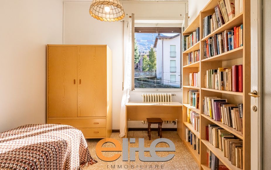 Villa con giardino a colico sul lago di como