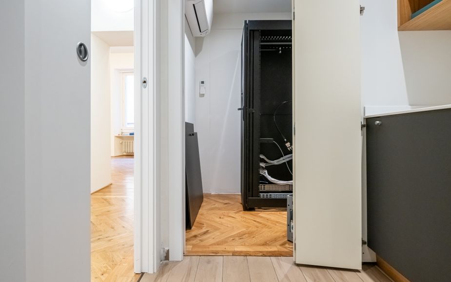 Ufficio in affitto in zona Monti Cadorna.