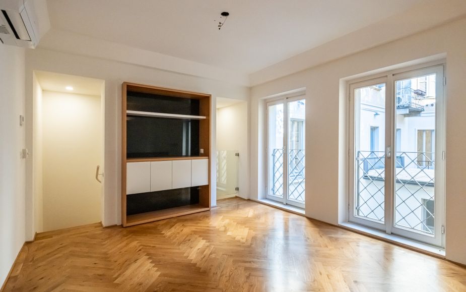 Ufficio in affitto in zona Monti Cadorna.