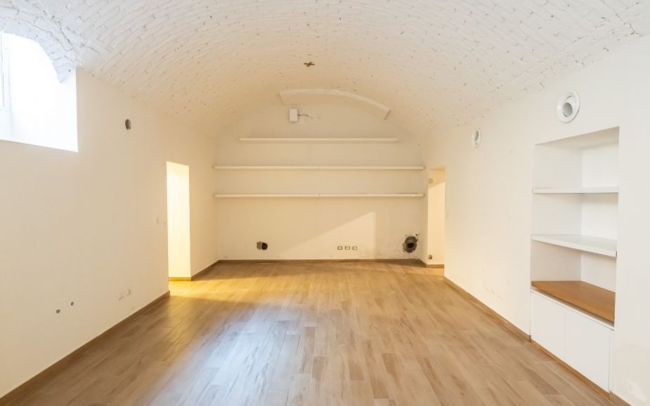 Ufficio in affitto in zona Monti Cadorna.