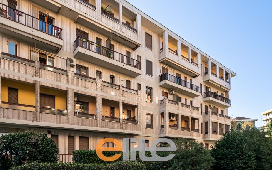 4 locali con box ampio ultimo piano tripla esposizione