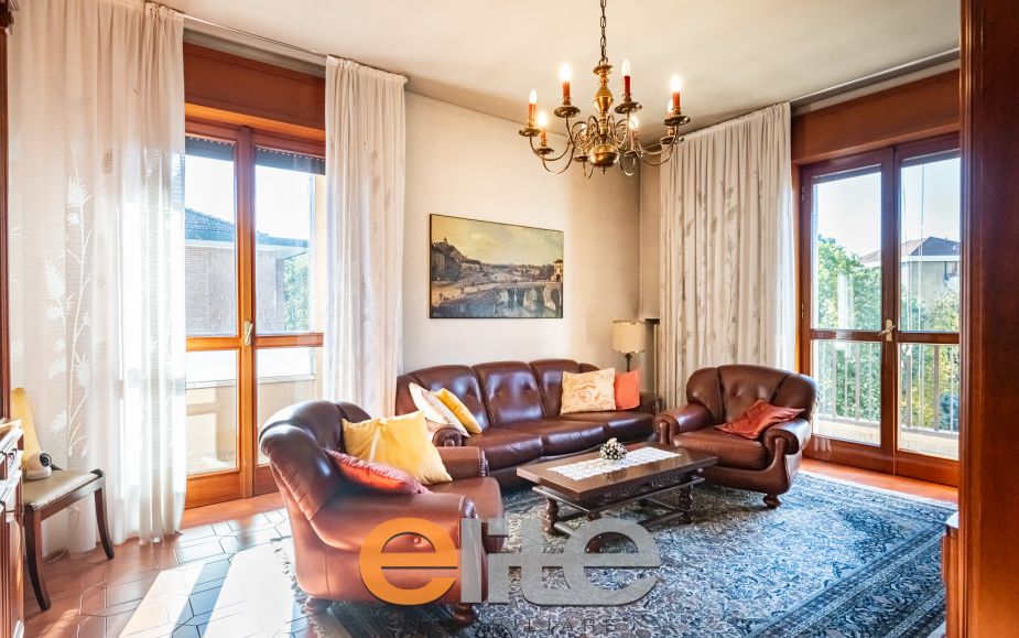 4 locali con box ampio ultimo piano tripla esposizione