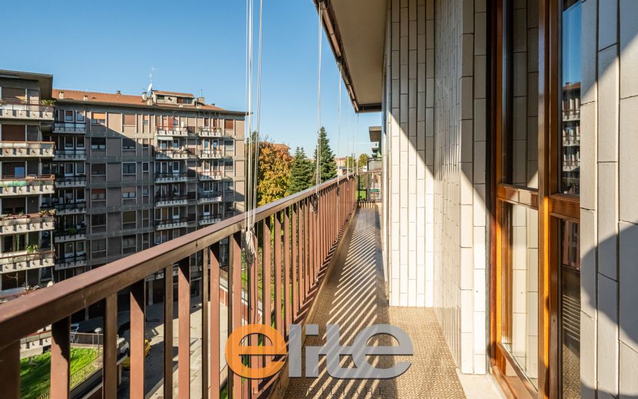 4 locali con box ampio ultimo piano tripla esposizione