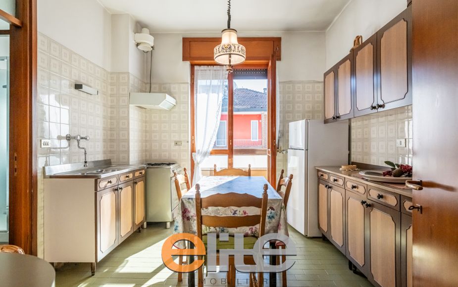 4 locali con box ampio ultimo piano tripla esposizione