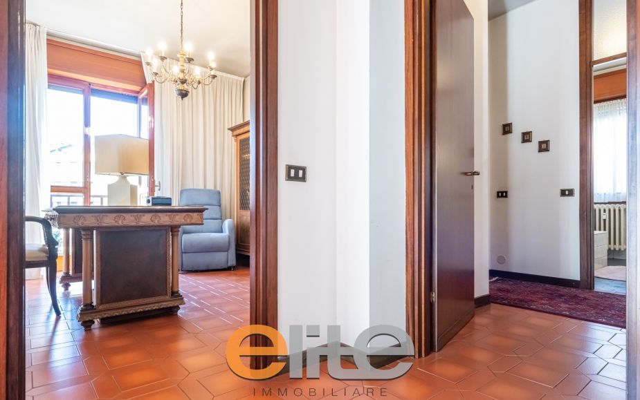 4 locali con box ampio ultimo piano tripla esposizione