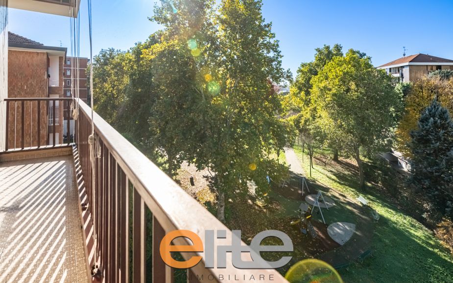 4 locali con box ampio ultimo piano tripla esposizione