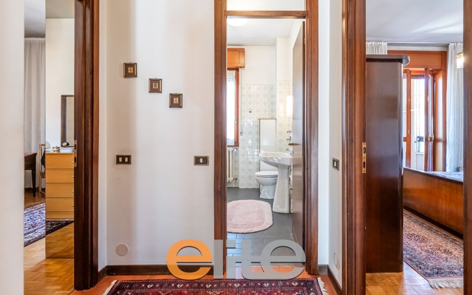 4 locali con box ampio ultimo piano tripla esposizione