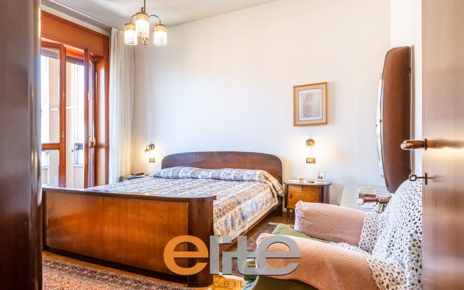 4 locali con box ampio ultimo piano tripla esposizione