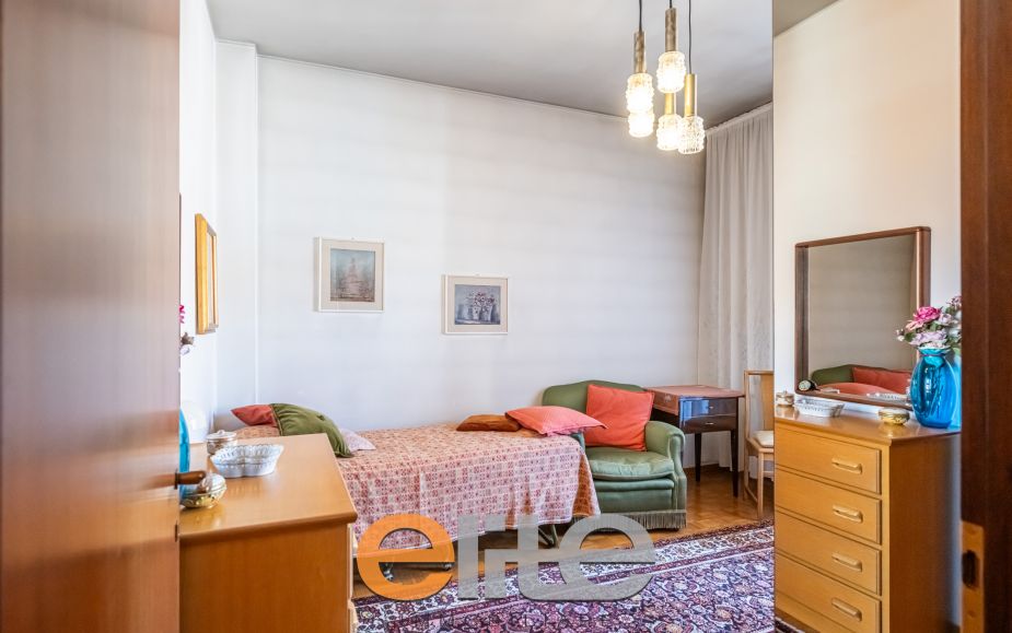 4 locali con box ampio ultimo piano tripla esposizione