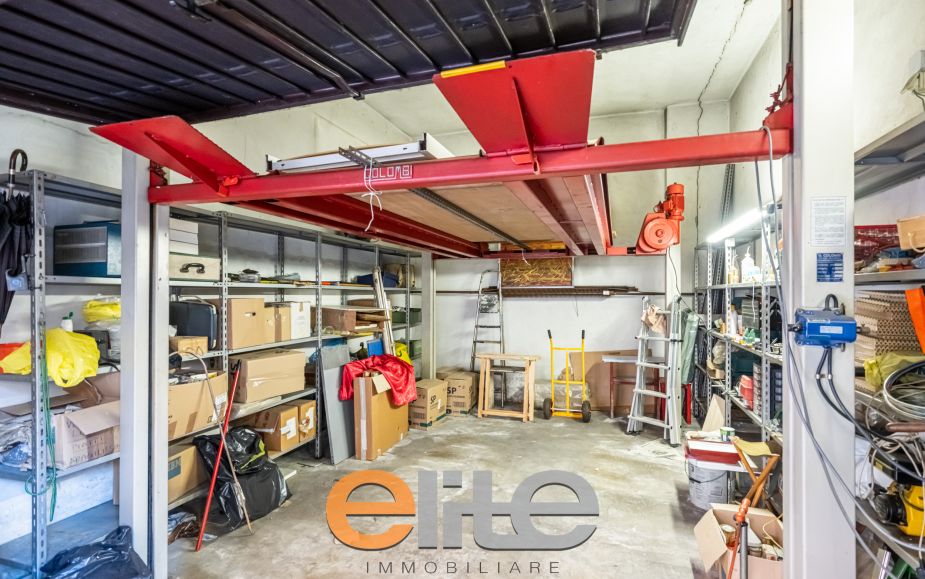 4 locali con box ampio ultimo piano tripla esposizione