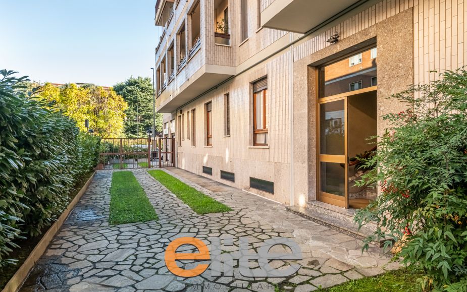 4 locali con box ampio ultimo piano tripla esposizione