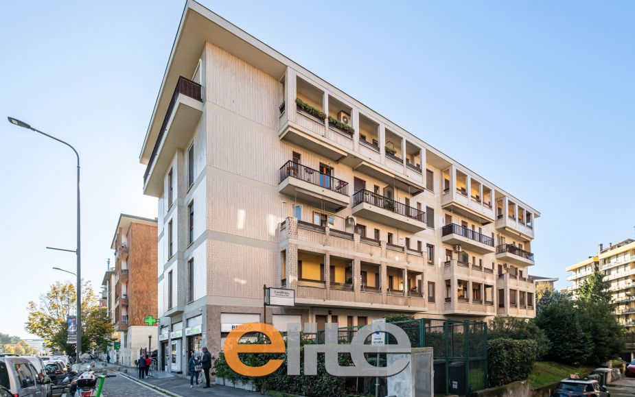 4 locali con box ampio ultimo piano tripla esposizione