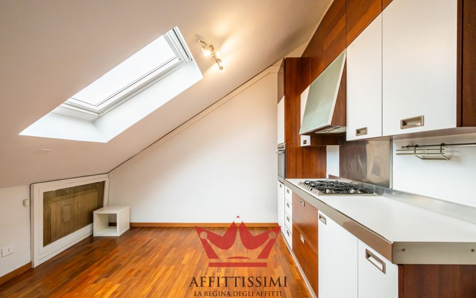 3 Locali in mansarda con doppi servizi