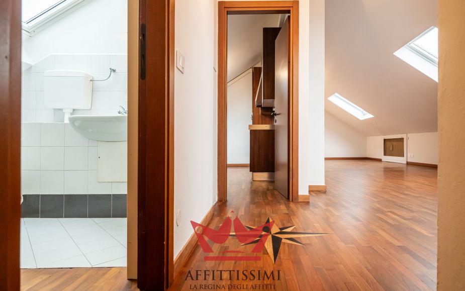 3 Locali in mansarda con doppi servizi