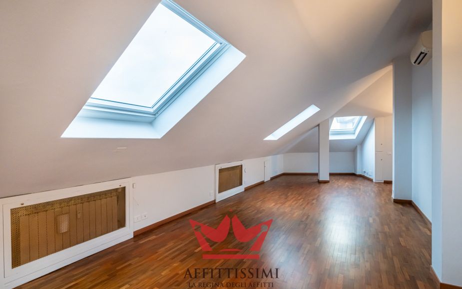 3 Locali in mansarda con doppi servizi