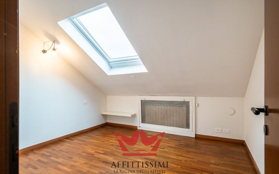 3 Locali in mansarda con doppi servizi