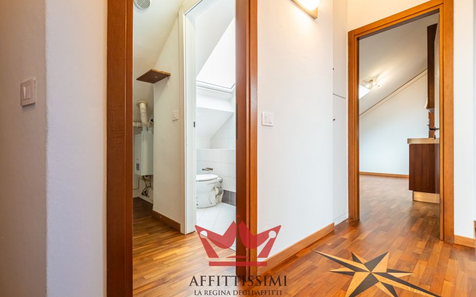 3 Locali in mansarda con doppi servizi