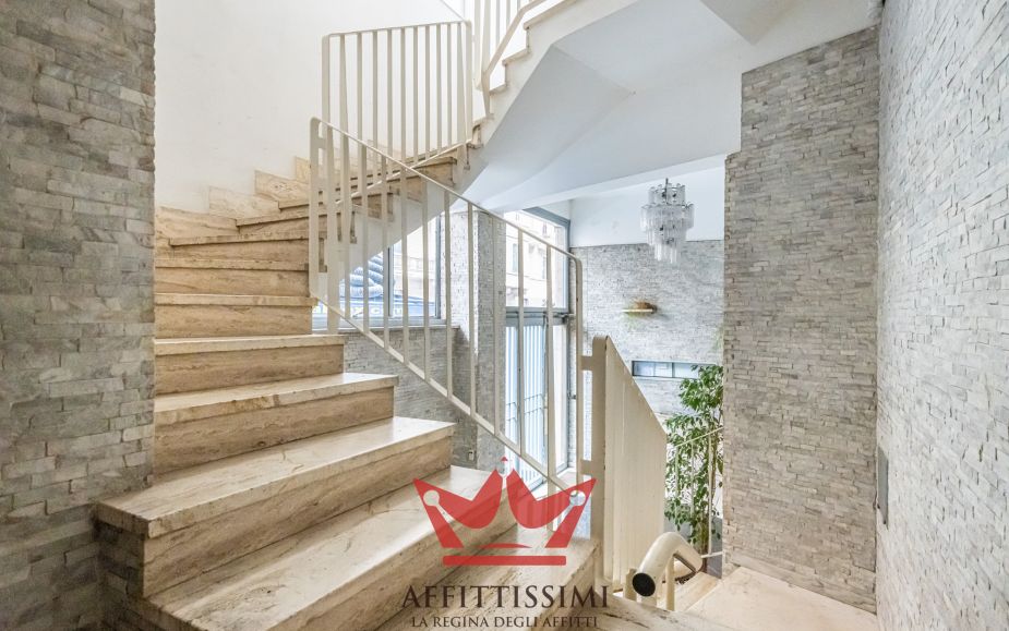 3 Locali in mansarda con doppi servizi