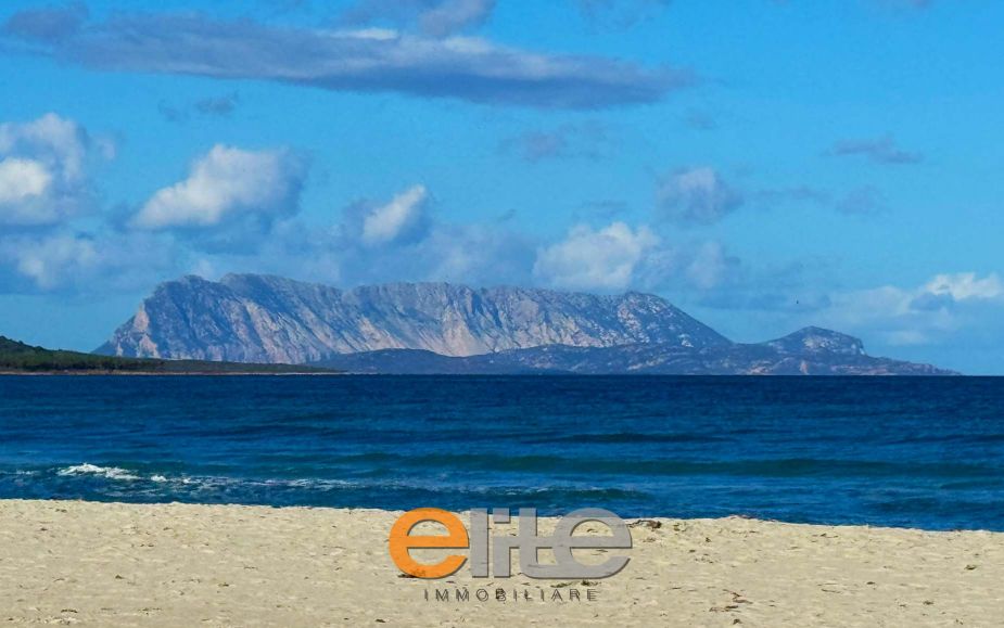 Casa in villetta bifamigliare vista mare in Sardegna a Budoni