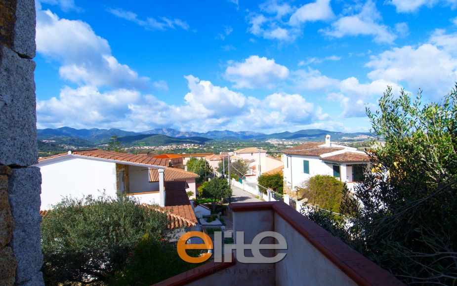 Casa in villetta bifamigliare vista mare in Sardegna a Budoni