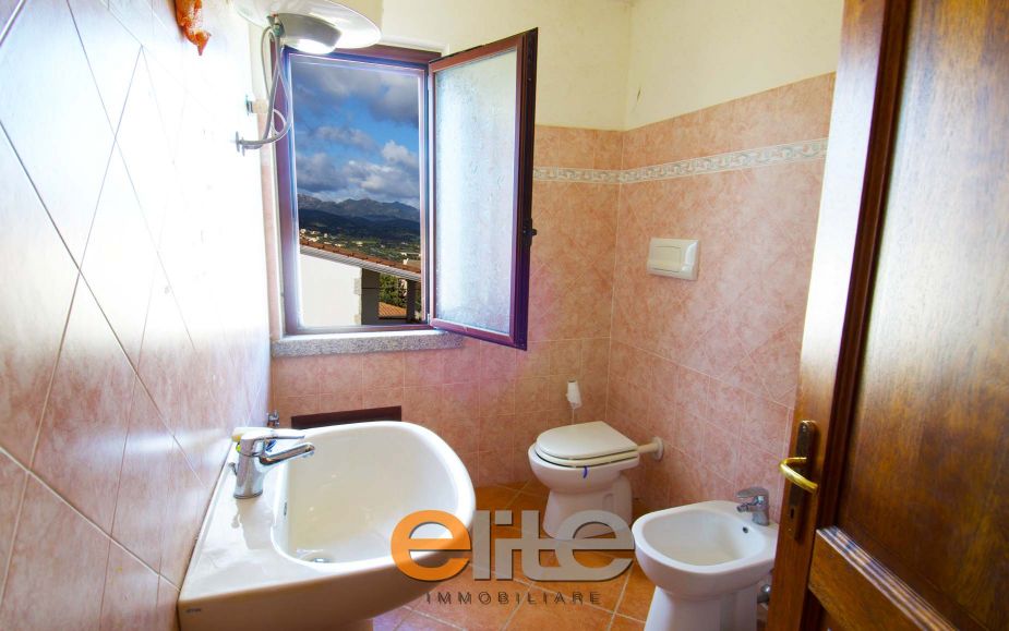 Casa in villetta bifamigliare vista mare in Sardegna a Budoni