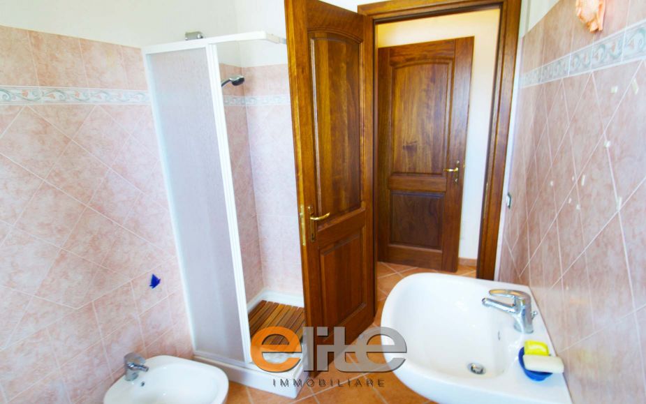 Casa in villetta bifamigliare vista mare in Sardegna a Budoni