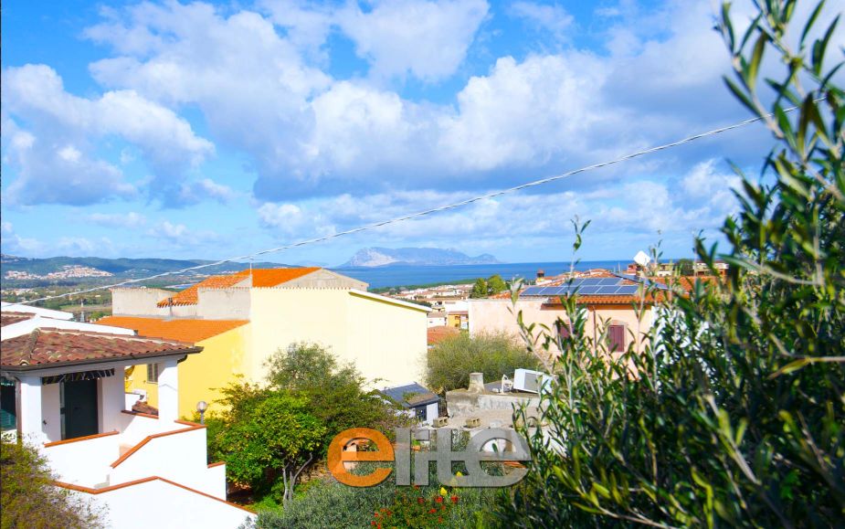 Casa in villetta bifamigliare vista mare in Sardegna a Budoni