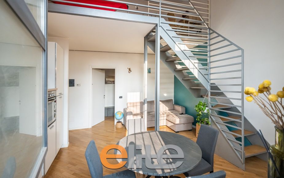 Casa stile loft a 2 minuti dalla metro gialla