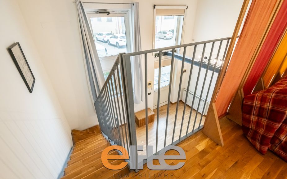 Loft-style apartment in the Istria M5 metro area