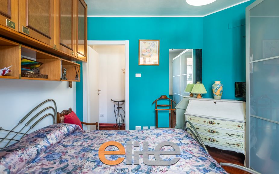 Casa di corte con terrazzo e ampia mansarda.