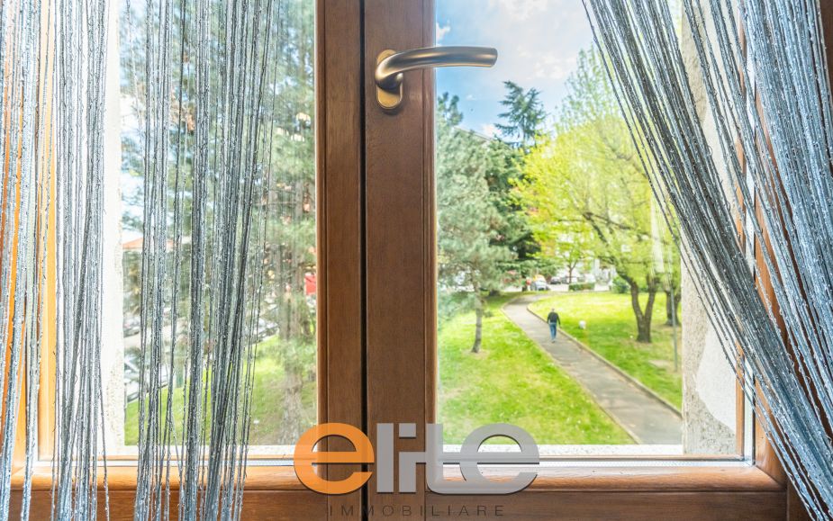 Casa di corte con terrazzo e ampia mansarda.