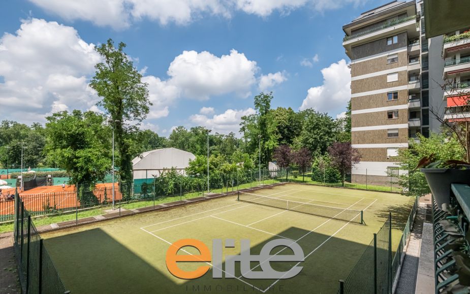 4 Locali Box, Cantina, giardino cond. e tennis.